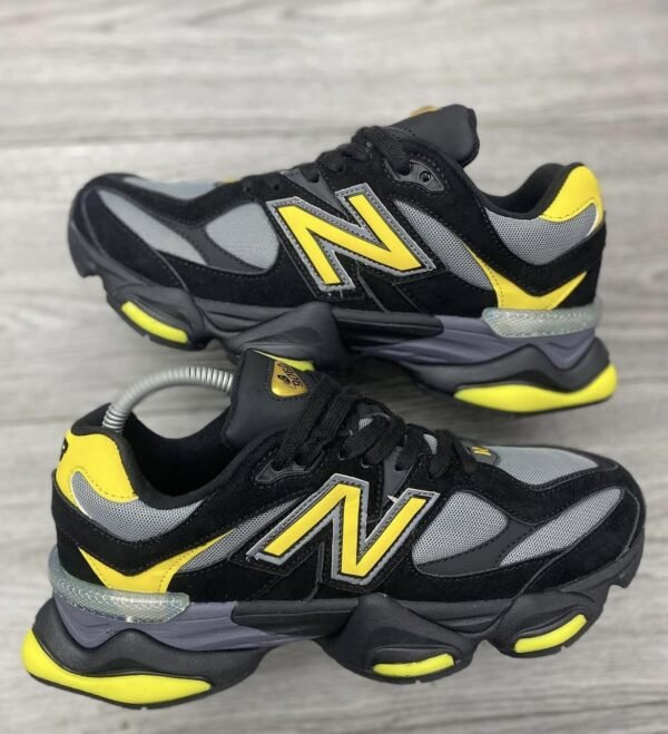 NEW BALANCE 9060 - NEGRA/AMARILLO
